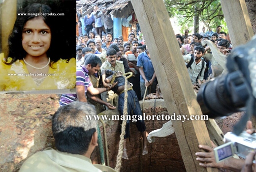 girl falls into well at Bejai 1